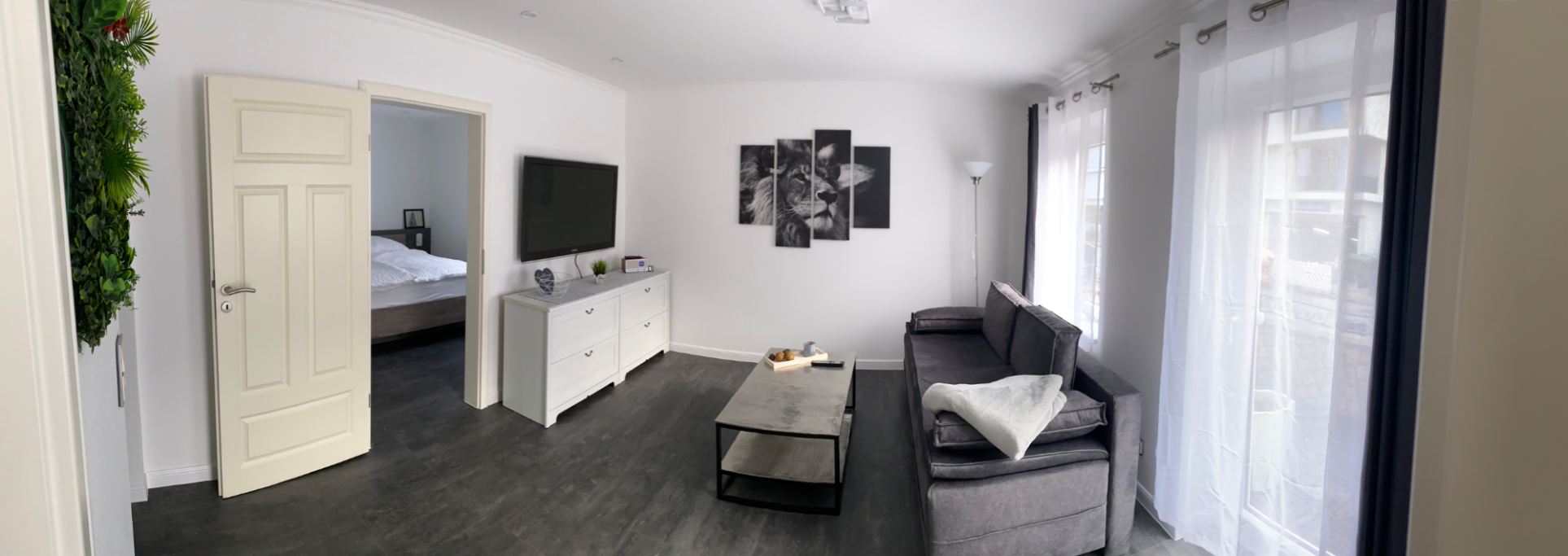 Wohnzimmer mit Schlafcouch